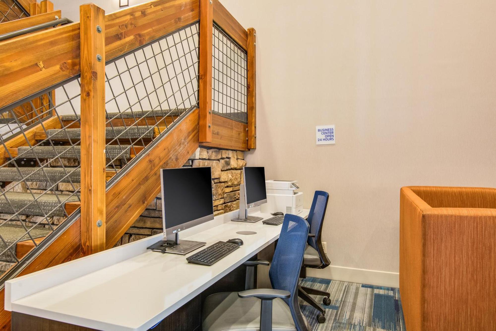Holiday Inn Express & Suites Custer-Mt Rushmore Εξωτερικό φωτογραφία